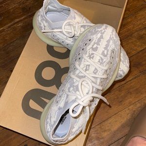 YEEZY 380 Alien GREEN🤮